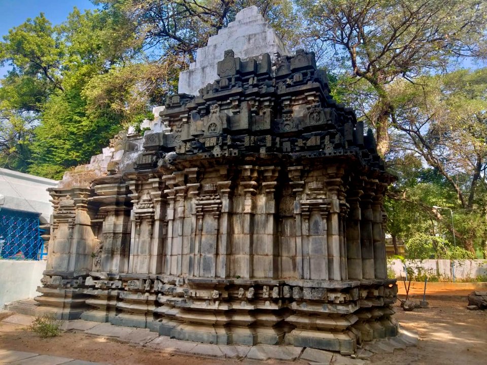 11th_12th-century_Pachala_Someshwara_Temple_one_of_four_shrines