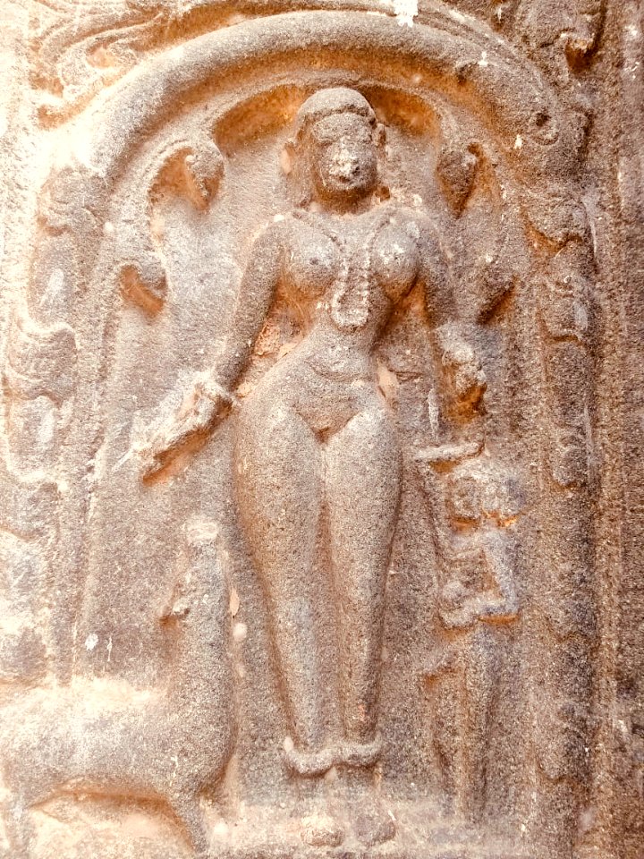 11th_12th-century_Pachala_Someshwara_Temple_-_relief_9