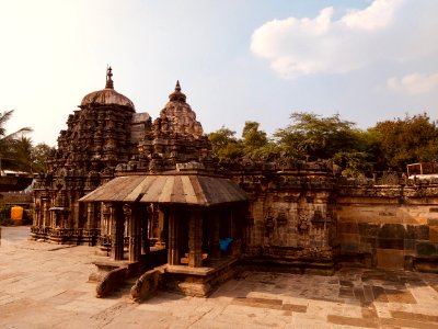 11th_century_Amritesvara_temple,_Annigeri,_Karnataka_India_-_12