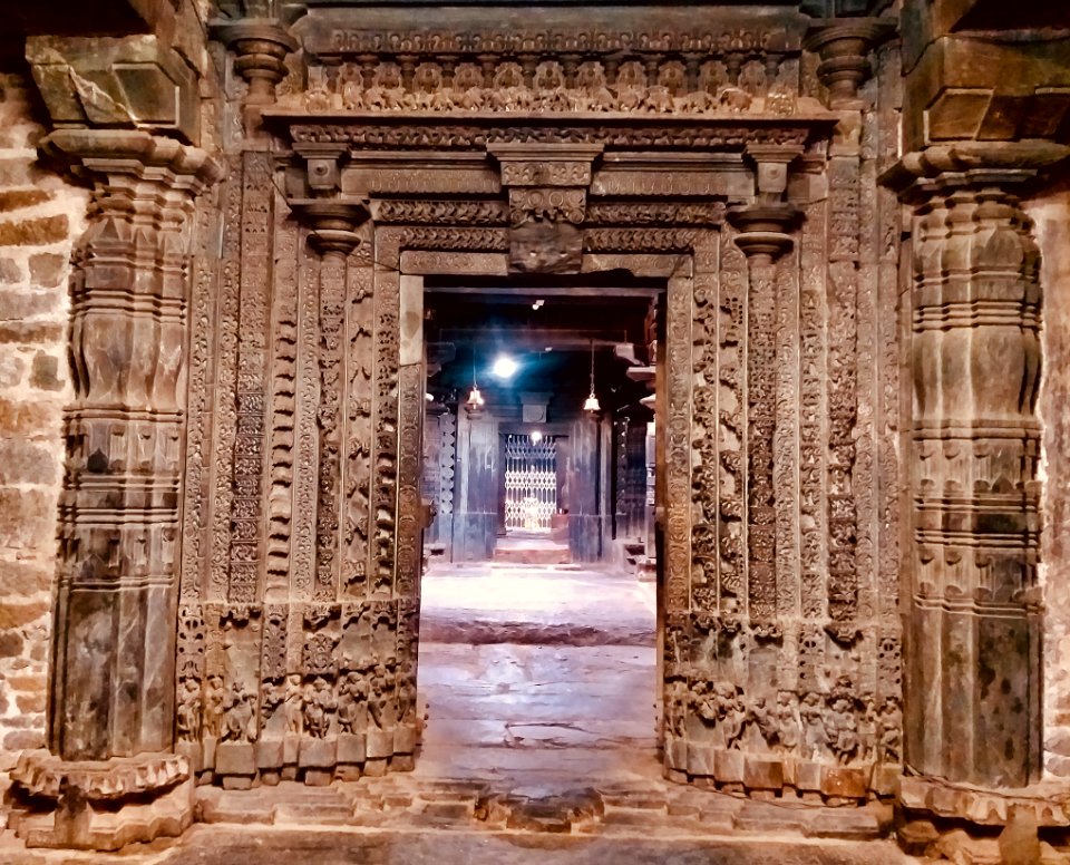 11th_century_Amritesvara_temple,_Annigeri,_Karnataka_India_-_8
