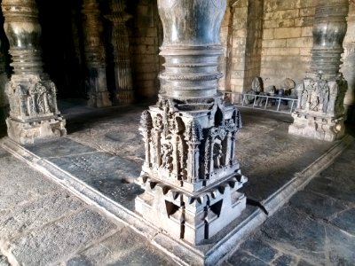 12th_century_Dodda_Basappa_temple,_Dambal,_Karnataka_India_-_62