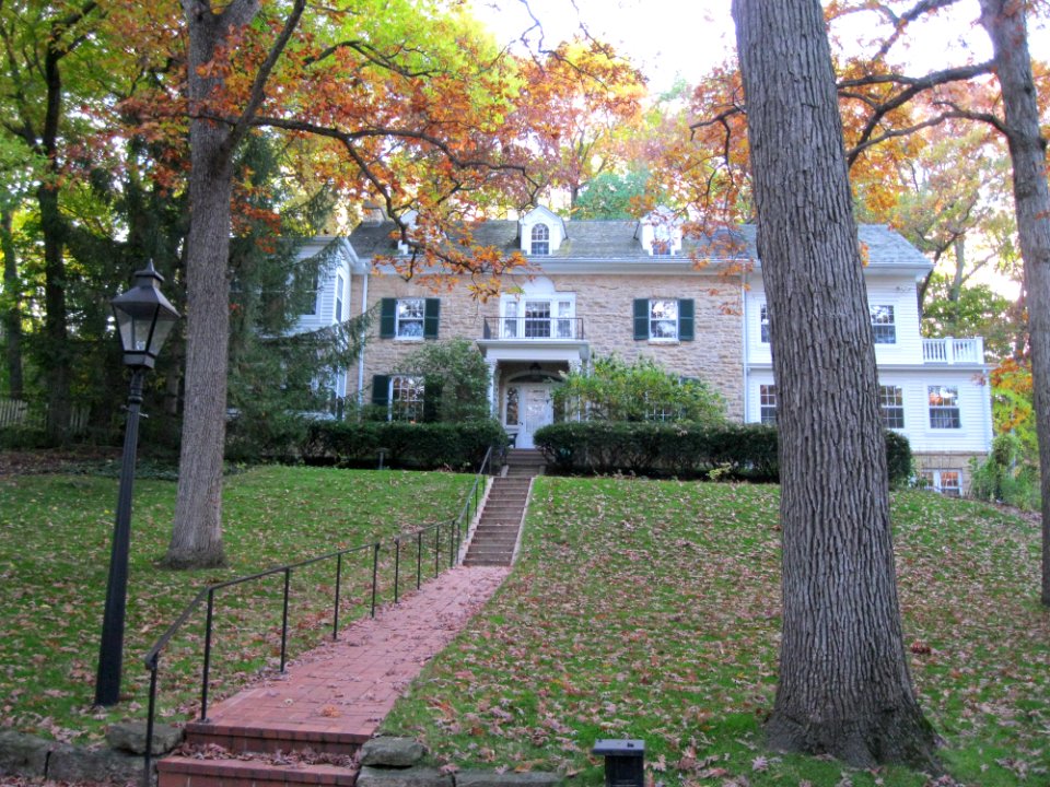 1124_Oak_Way,_Shorewood_Historic_District