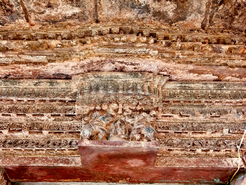 12th_century_Dodda_Basappa_temple,_Dambal,_Karnataka_India_-_29
