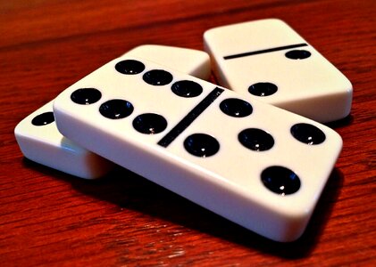 Game domino strategy