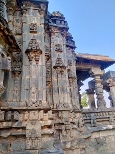 12th_century_Dodda_Basappa_temple,_Dambal,_Karnataka_India_-_89