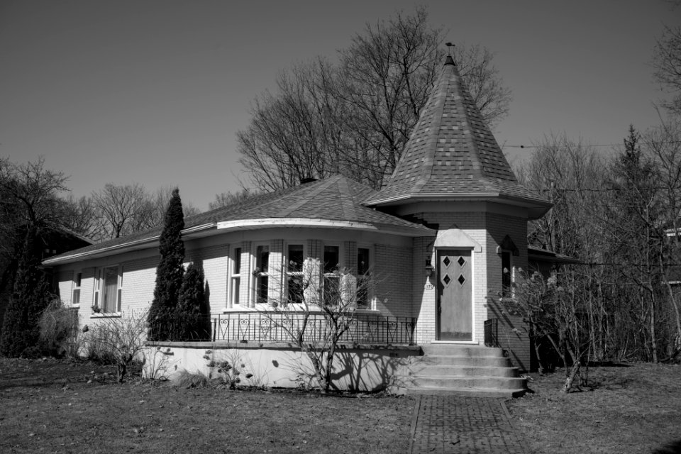 1170_Avenue_du_Cardinal-Bégin