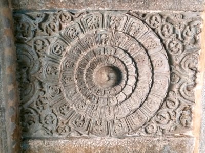 11th_century_Someshwara_temple,_Lakshmeswar,_Karnataka_India_-_121