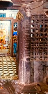 11th_century_Someshwara_temple,_Lakshmeswar,_Karnataka_India_-_100