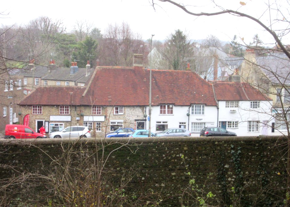 128–136_Old_London_Road,_Patcham_(NHLE_Code_1380640)_(December_2016)