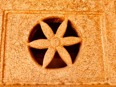 11th_century_Someshwara_temple,_Lakshmeswar,_Karnataka_India_-_111