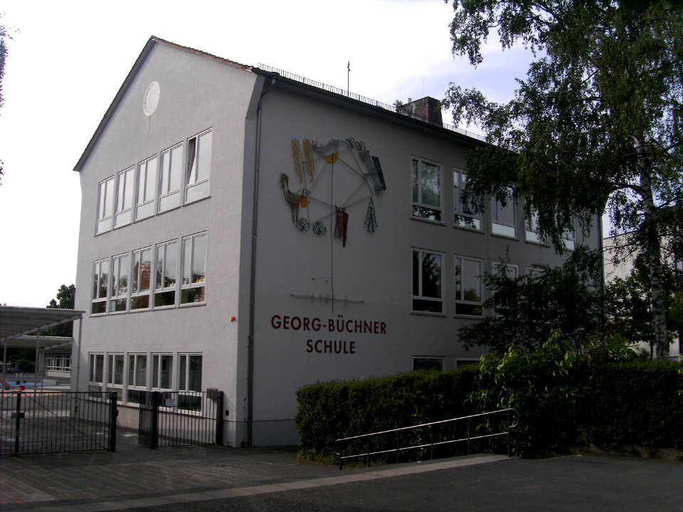 110511_Gießen_Egerländer.Straße.Georg-Büchner-Schule.03