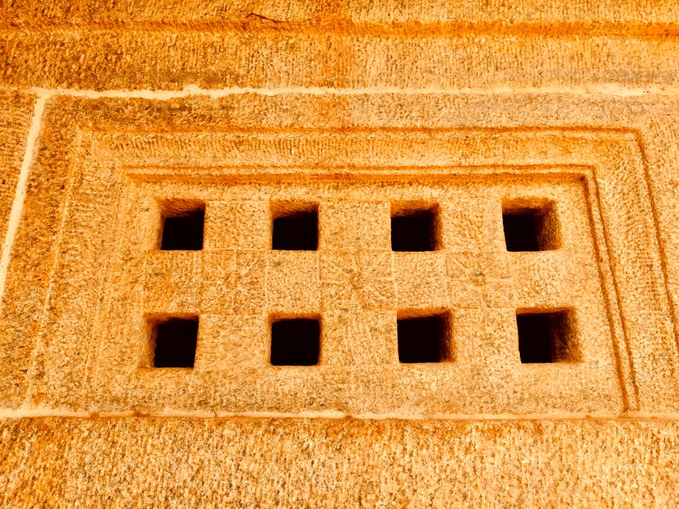 11th_century_Someshwara_temple,_Lakshmeswar,_Karnataka_India_-_112