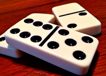 Game domino strategy