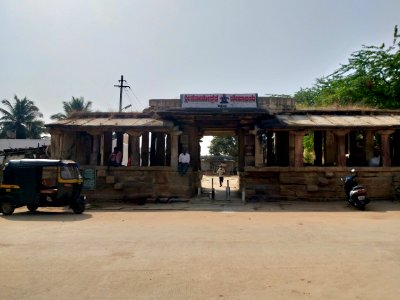 11th_century_Someshwara_temple,_Lakshmeswar,_Karnataka_India_-_119