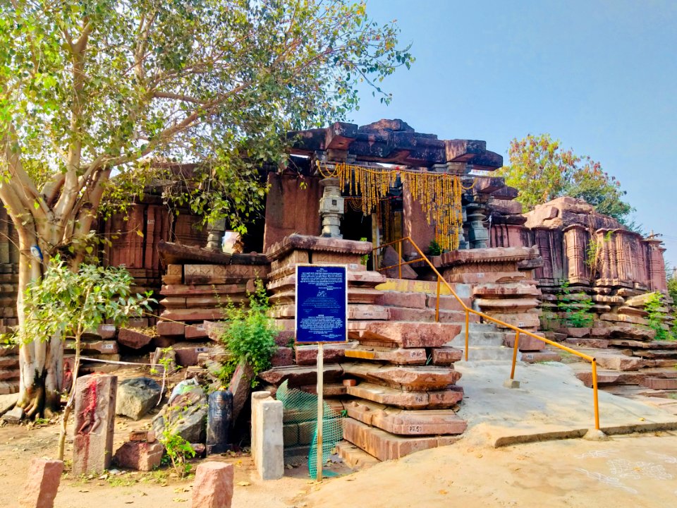11th_to_13th_century_Shiva_Temple,_Nagunur,_Telangana_India_-_71