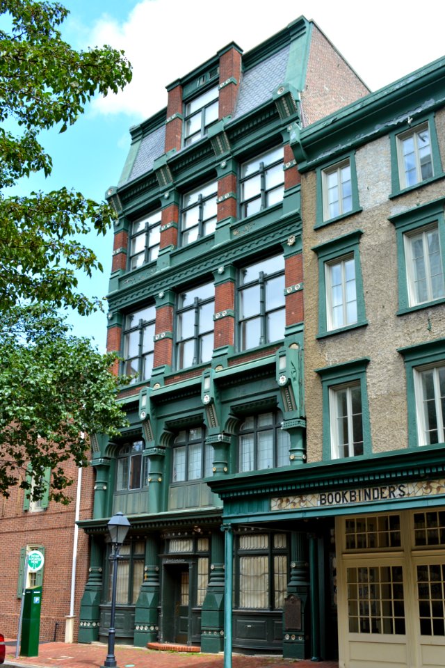 119_Walnut_Philly_(Bookbinders)