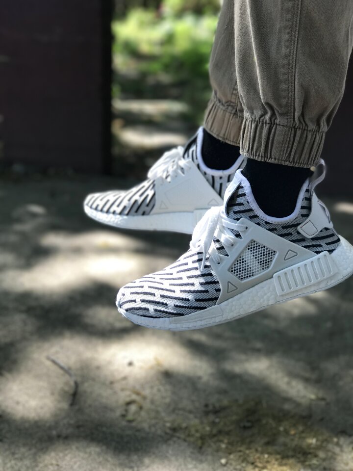 Athletic footwear sneakers