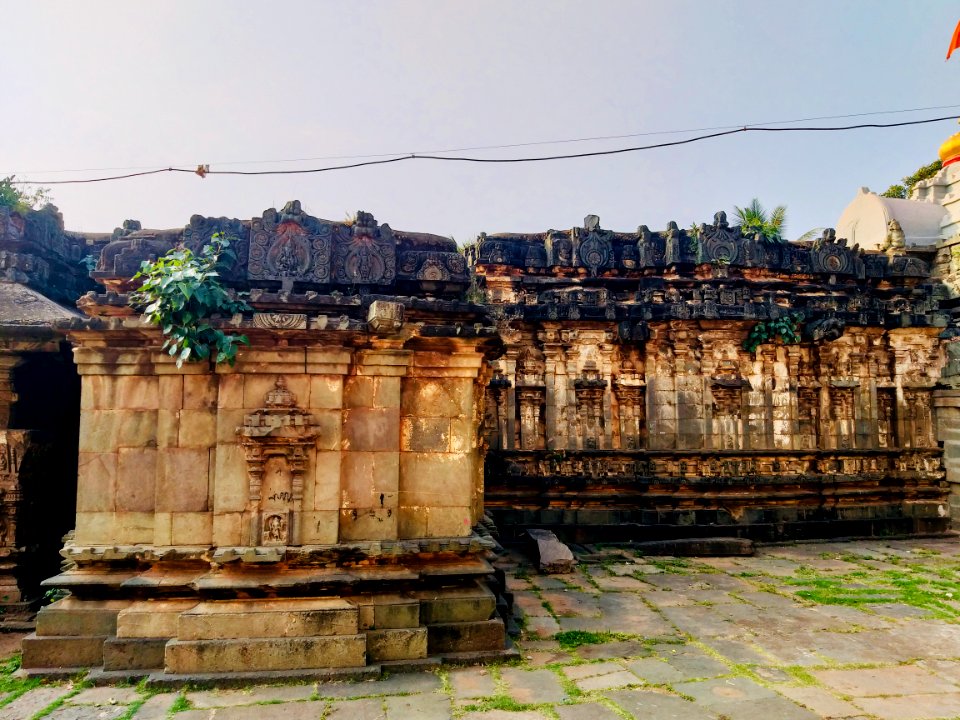 11th_century_Trikuteshvara_temple,_Gadag,_Karnataka_India_-_3