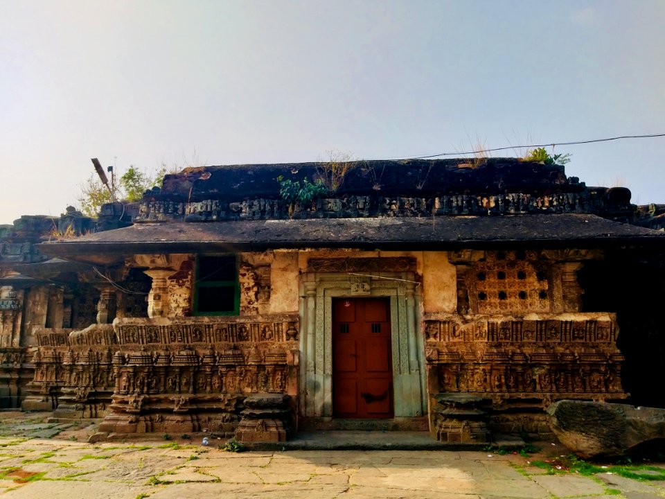 11th_century_Trikuteshvara_temple,_Gadag,_Karnataka_India_-_4