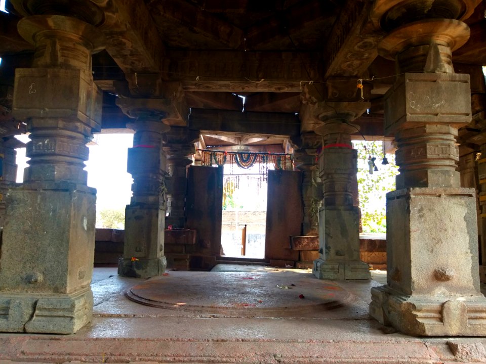 11th_to_13th_century_Shiva_Temple,_Nagunur,_Telangana_India_-_5