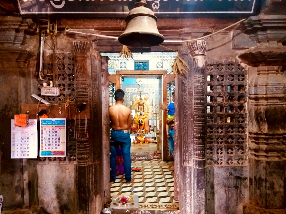 11th_century_Someshwara_temple,_Lakshmeswar,_Karnataka_India_-_101