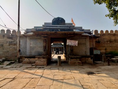 11th_century_Someshwara_temple,_Lakshmeswar,_Karnataka_India_-_3