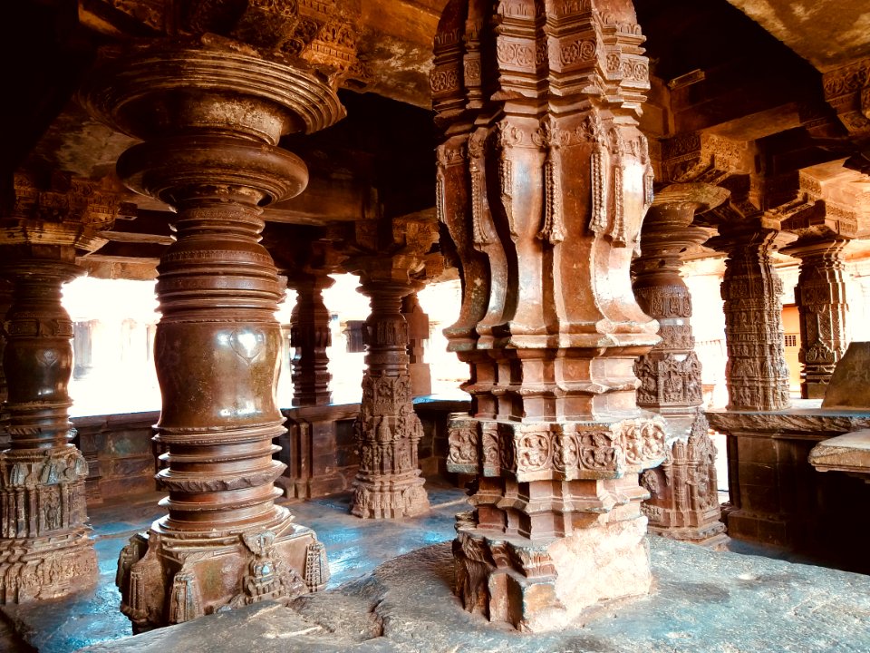 1100_CE_Saraswati_temple,_Gadag,_Karnataka_India_-_9