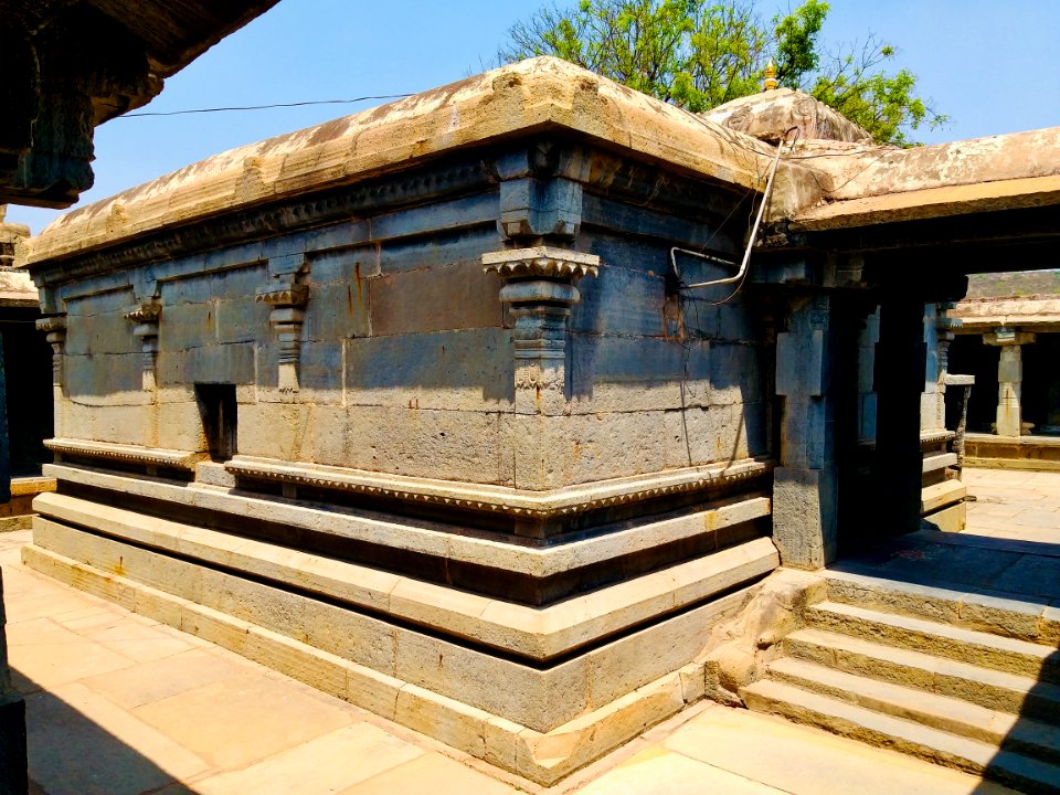 10th_to_13th_century_Trikutesvara_Temples_complex,_Pushpagiri,_Andhra_Pradesh_India_-_11