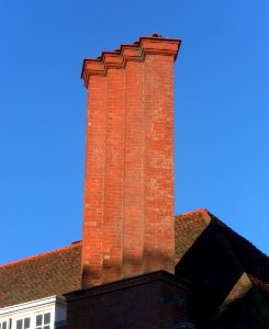 11_Grand_Avenue,_Hove_(July_2012)_(Detail_of_Chimney)