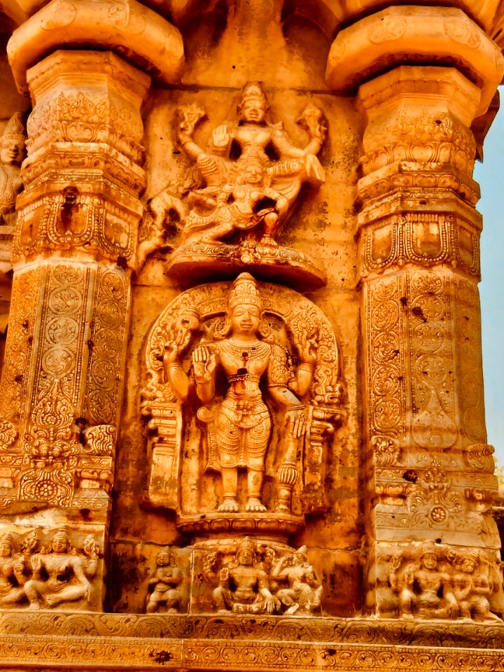 10th_to_15th_century_Chennakesava_temples_reliefs_and_inscriptions,_Pushpagiri,_Andhra_Pradesh_India_-_17