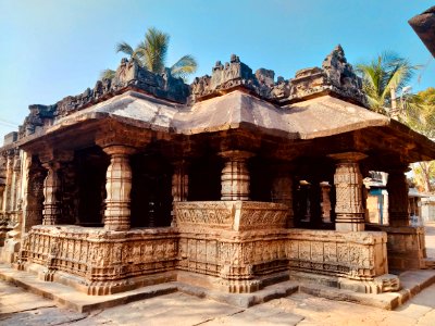 1100_CE_Saraswati_temple,_Gadag,_Karnataka_India_-_02