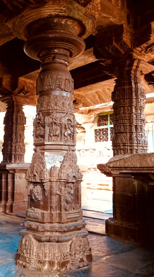 1100_CE_Saraswati_temple,_Gadag,_Karnataka_India_-_06