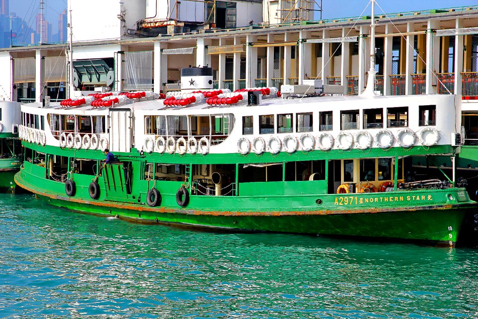 Hong kong ferry ships