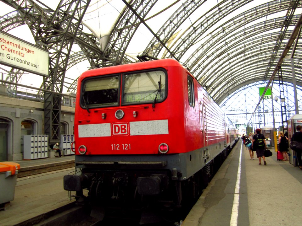 112_121_im_Dresdner_Hauptbahnhof