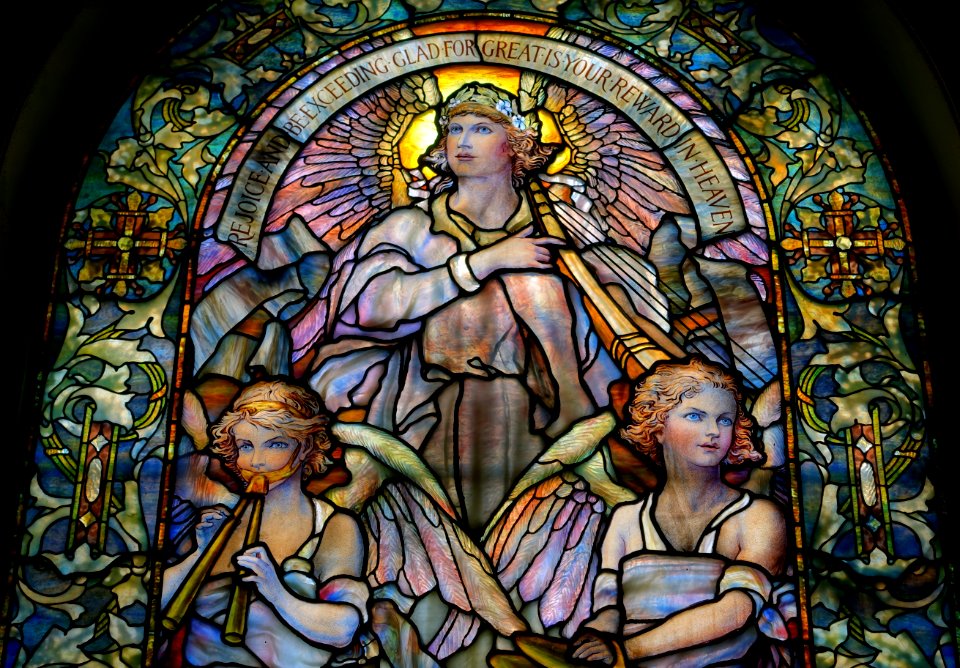 12_Rejoice_and_be_Exceedingly_Glad,_Wigglesworth_Memorial_Window,_1922,_Louis_C._Tiffany,_detail_-_Arlington_Street_Church_-_Boston,_Massachusetts_-_DSC07012
