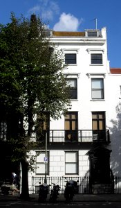 11_Old_Steine,_Brighton_(NHLE_Code_1380651)_(August_2010)