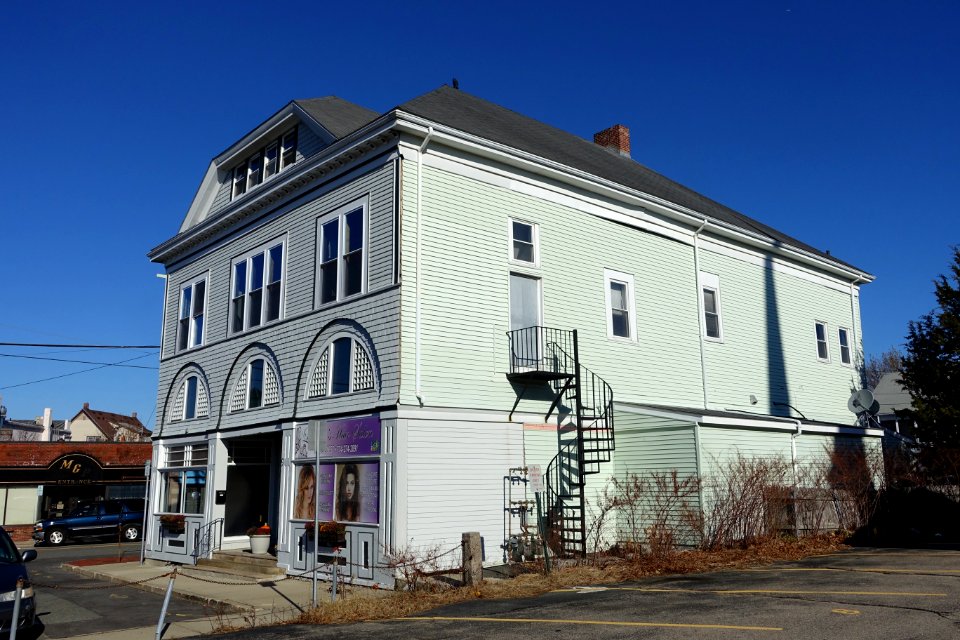 11_Freeman_Street_-_Stoughton,_Massachusetts_-_DSC01819