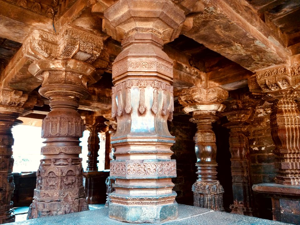 1100_CE_Saraswati_temple,_Gadag,_Karnataka_India_-_09