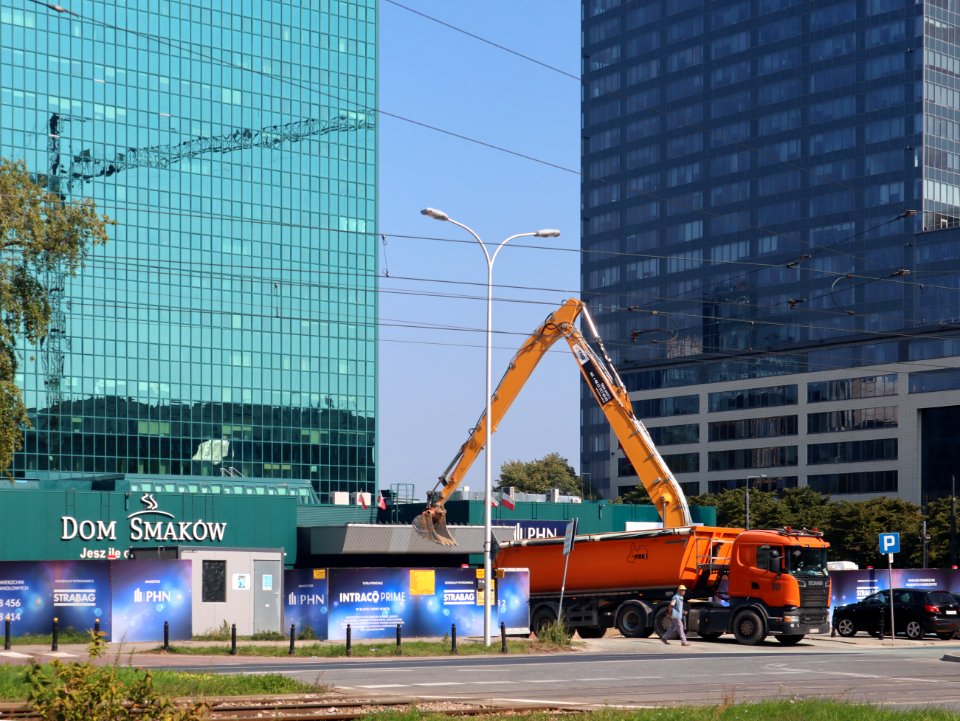 12-09-2020_budowa_Intraco_Prime,_2