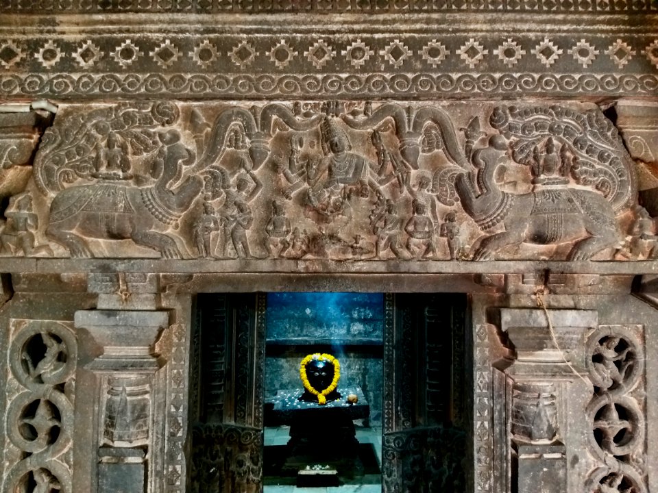 11th_century_Panchalingeshwara_temples_group,_Kalyani_Chalukya,_Sedam_Karnataka_India_-_63
