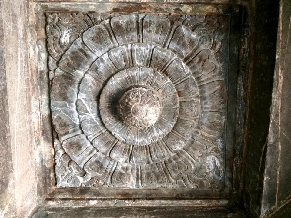 11th_12th_century_Manikeshwara_temple,_Lakkundi,_Karnataka_India_-_23