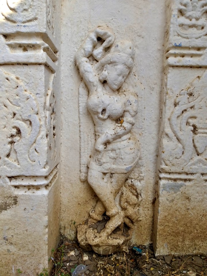 11th_12th_century_Neelakantha_Kaleshwara_temple,_Kalyani_Chalukya,_Kalgi_Karnataka_India_-_10