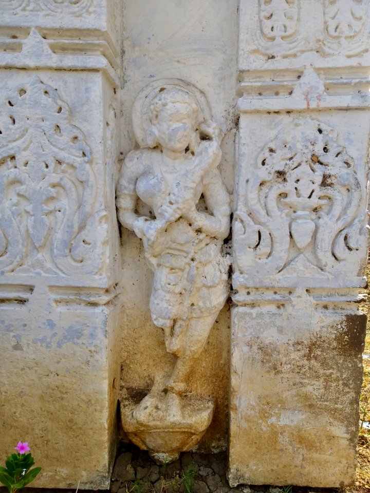 11th_12th_century_Neelakantha_Kaleshwara_temple,_Kalyani_Chalukya,_Kalgi_Karnataka_India_-_15