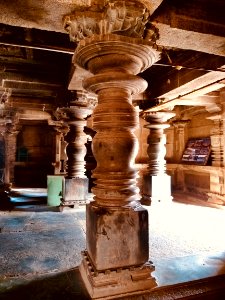 11th_century_Someshwara_temple,_Lakshmeswar,_Karnataka_India_-_90