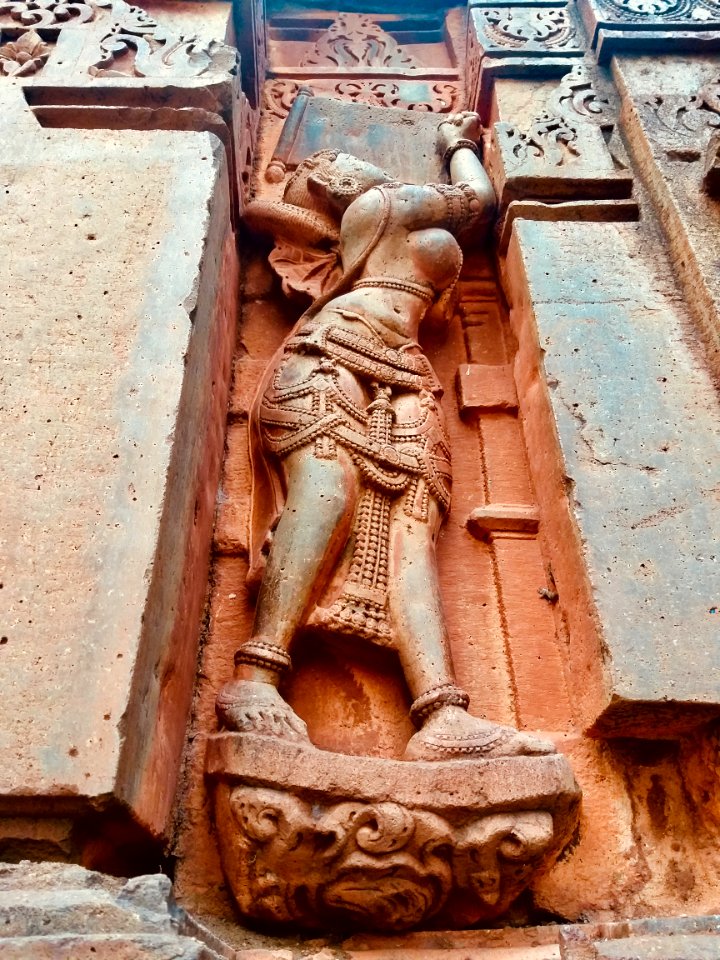 11th_12th_century_Iswara_temple,_Kamaleshwara_Kalleswara_Kamlishvara,_Jalasangvi_Karnataka_India_-_26