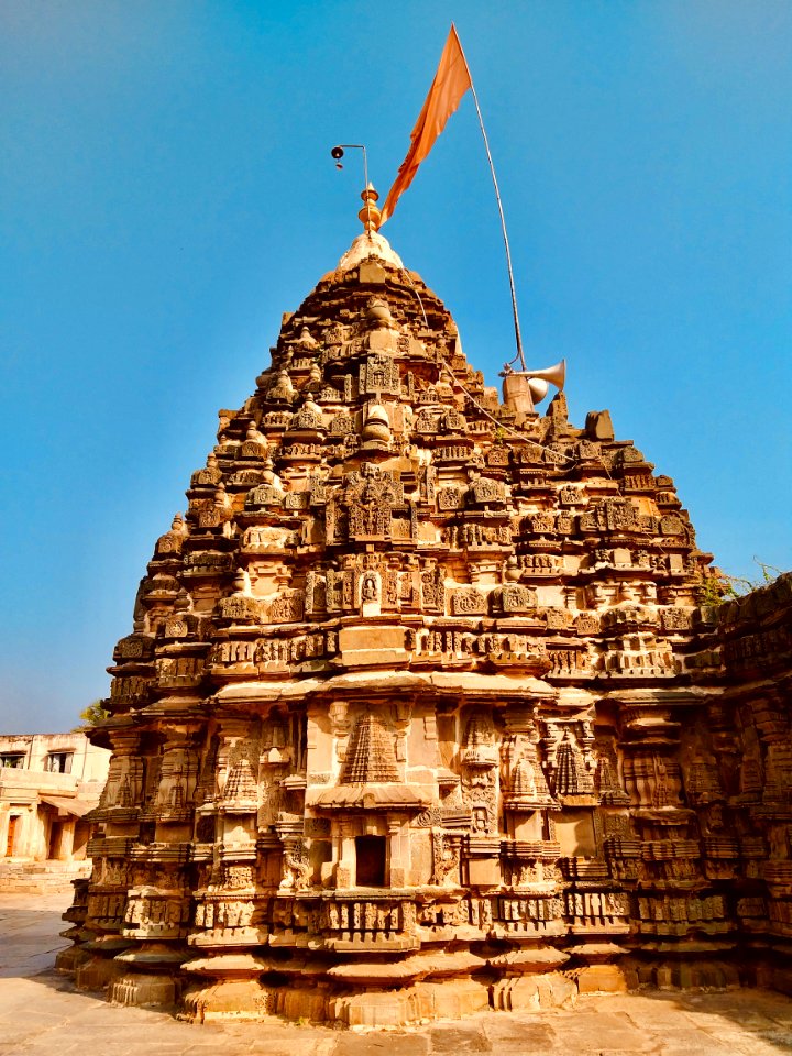 11th_century_Someshwara_temple,_Lakshmeswar,_Karnataka_India_-_39