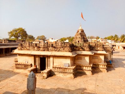 11th_century_Someshwara_temple,_Lakshmeswar,_Karnataka_India_-_06