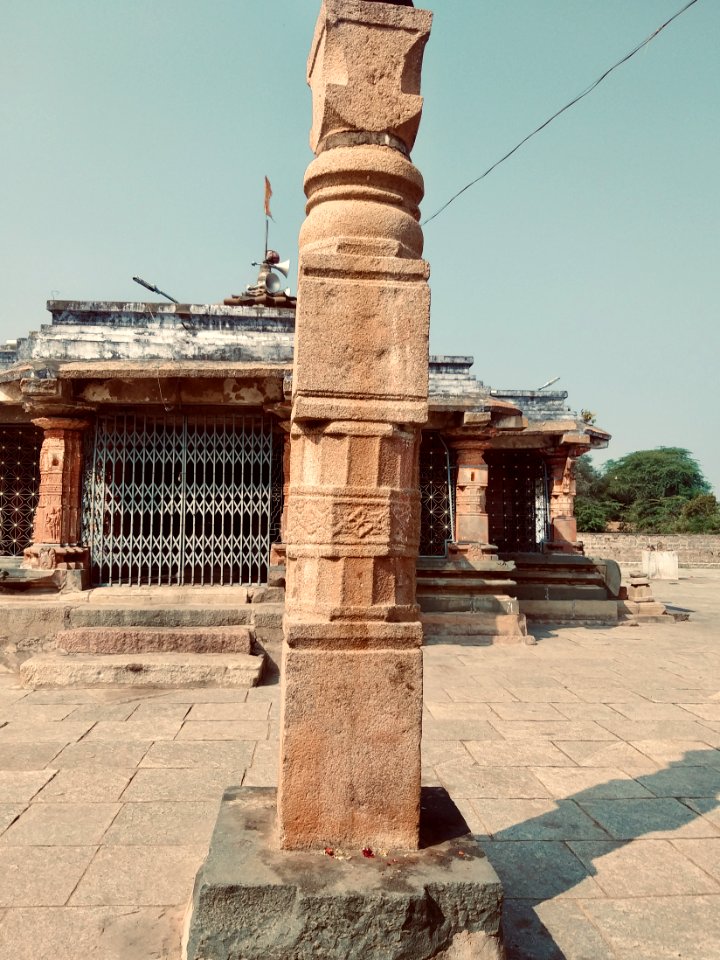 11th_century_Ramalingeshwara_Temple,_Nandikandi,_Telangana,_Kalyani_Chalukyas_-_3