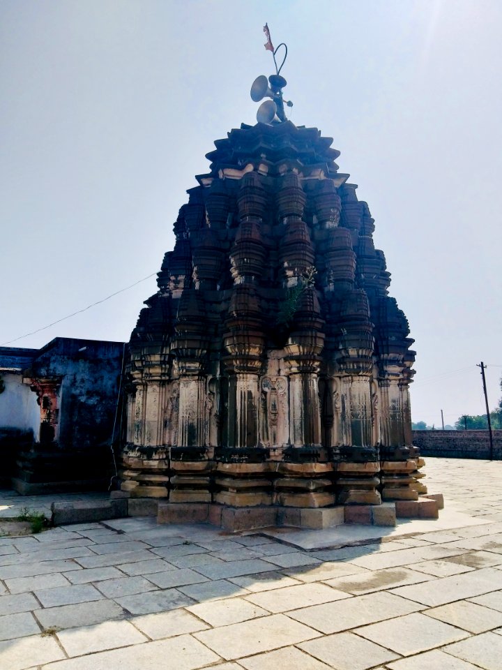 11th_century_Ramalingeshwara_Temple,_Nandikandi,_Telangana,_Kalyani_Chalukyas_-_6