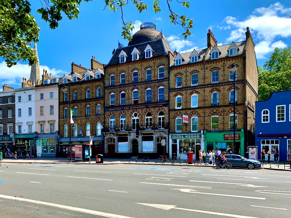 12-16_Clapham_Common_South_Side